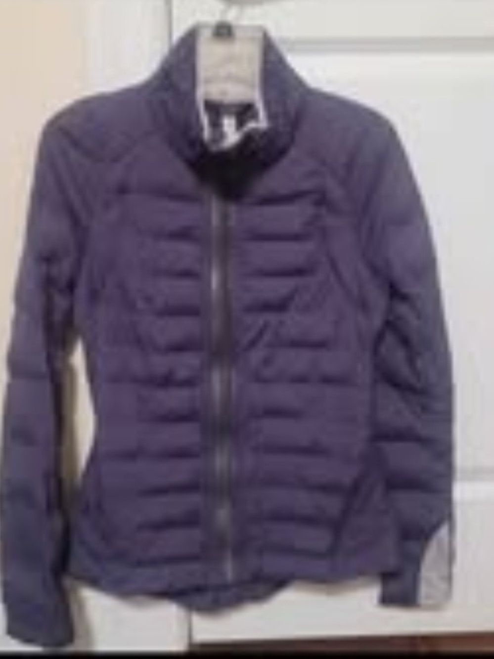 Lululemon women’s lightweight quilted jacket
